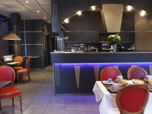 Adonis Marseille Vieux Port - Hotel Du Palais Bagian luar foto